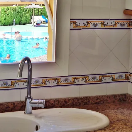 Con Piscina En Nova Apartment